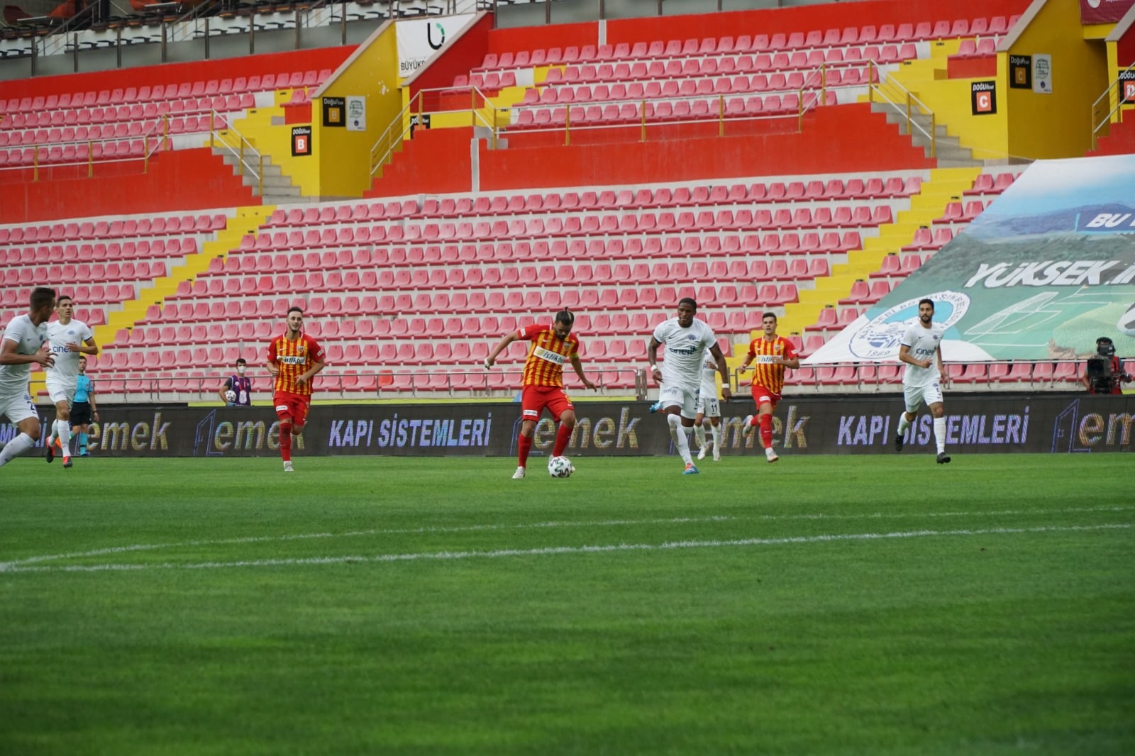 2020-2021 Süper Lig KAYSERİSPOR - KASIMPAŞA 1-0 Maç Görseli