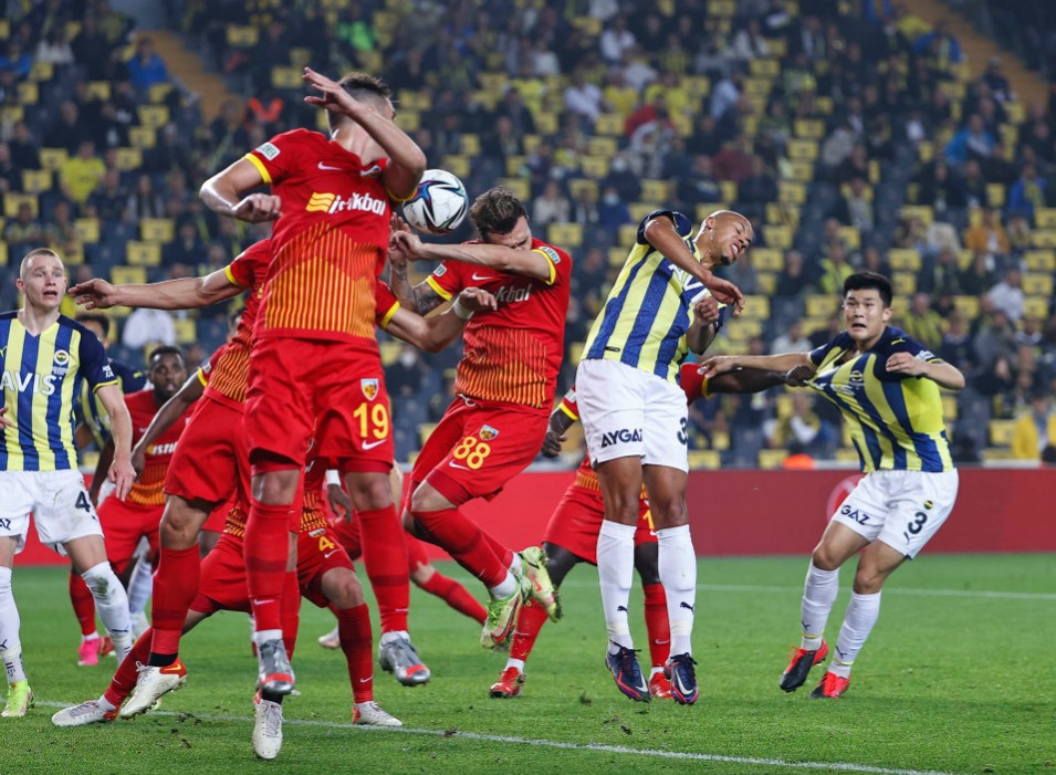 2021-2022 Süper Lig FENERBAHÇE - KAYSERİSPOR 2-2 Maç Görseli