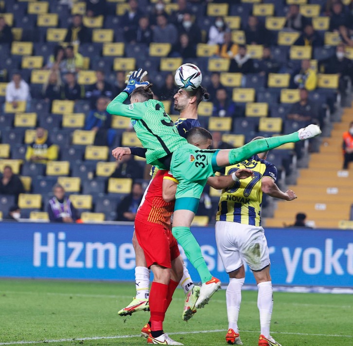 2021-2022 Süper Lig FENERBAHÇE - KAYSERİSPOR 2-2 Maç Görseli