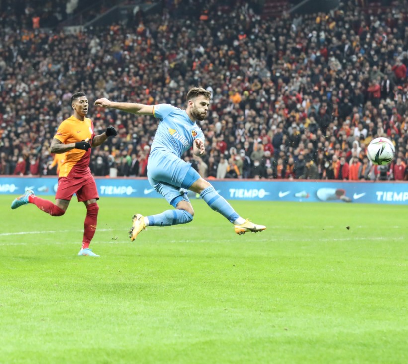 2021-2022 Süper Lig GALATASARAY - KAYSERİSPOR 1-1 Maç Görseli
