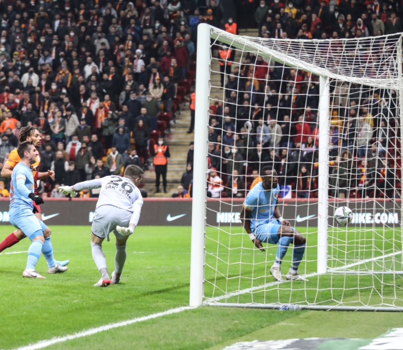 2021-2022 Süper Lig GALATASARAY - KAYSERİSPOR 1-1 Maç Görseli