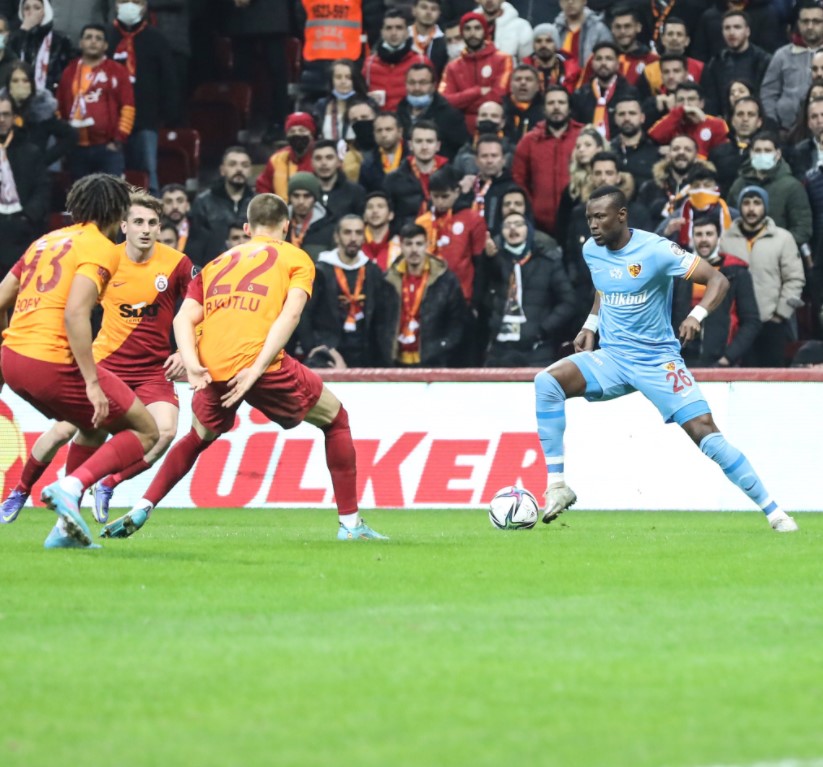 2021-2022 Süper Lig GALATASARAY - KAYSERİSPOR 1-1 Maç Görseli