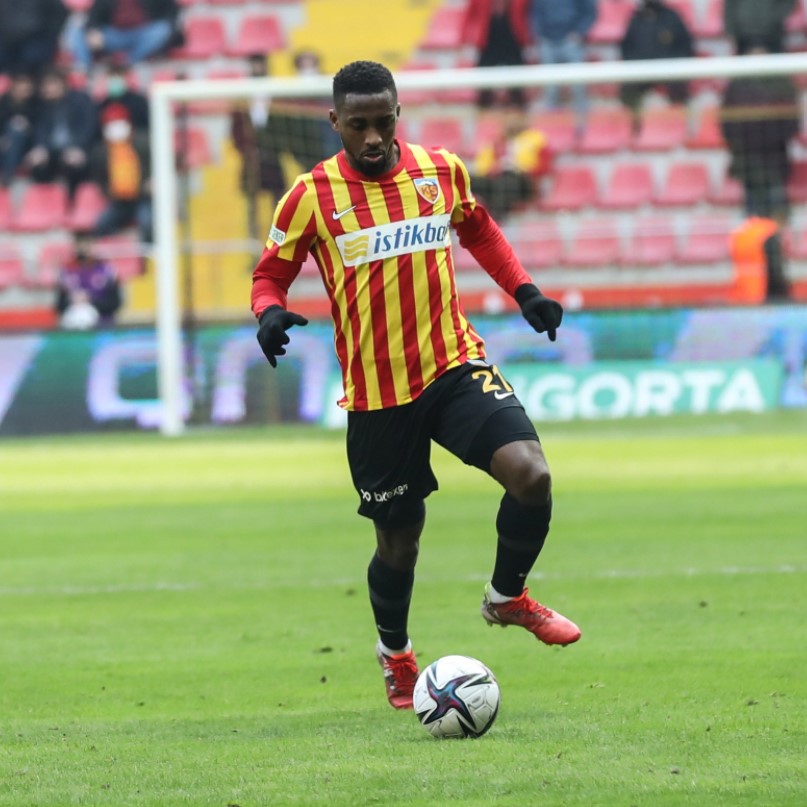 2021-2022 Süper Lig KAYSERİSPOR - GİRESUNSPOR 2-1 Maç Görseli