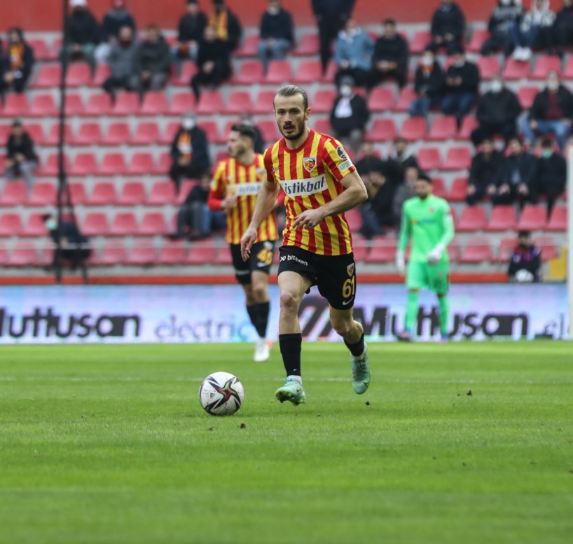 2021-2022 Süper Lig KAYSERİSPOR - GİRESUNSPOR 2-1 Maç Görseli