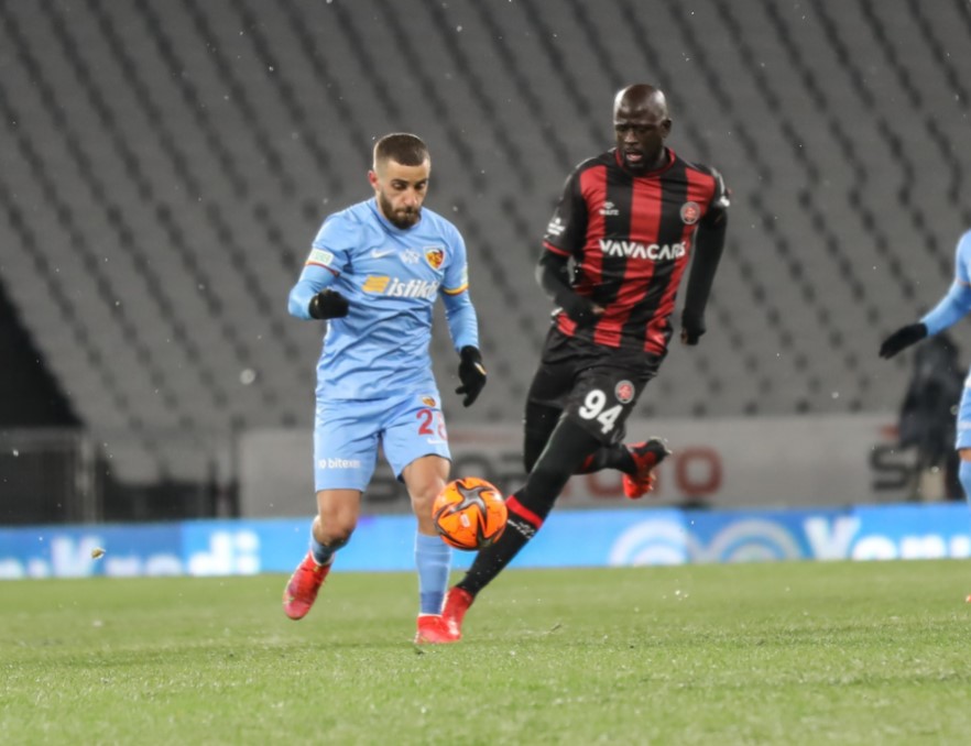 2021-2022 Süper Lig F. KARAGÜMRÜK - KAYSERİSPOR 3-0 Maç Görseli