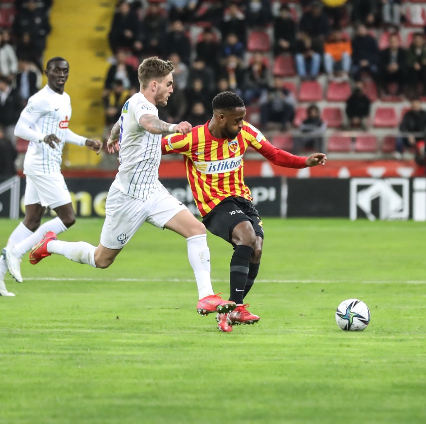 2021-2022 Süper Lig KAYSERİSPOR - ÇAYKUR RİZESPOR 1-1 Maç Görseli
