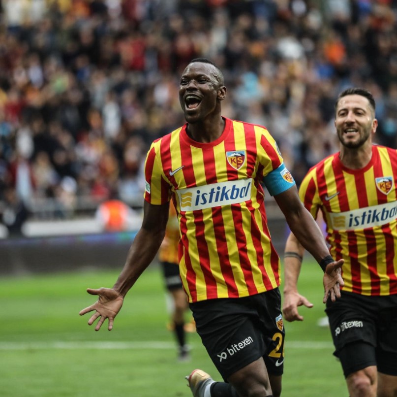 2021-2022 Süper Lig KAYSERİSPOR - BEŞİKTAŞ 2-3 Maç Görseli