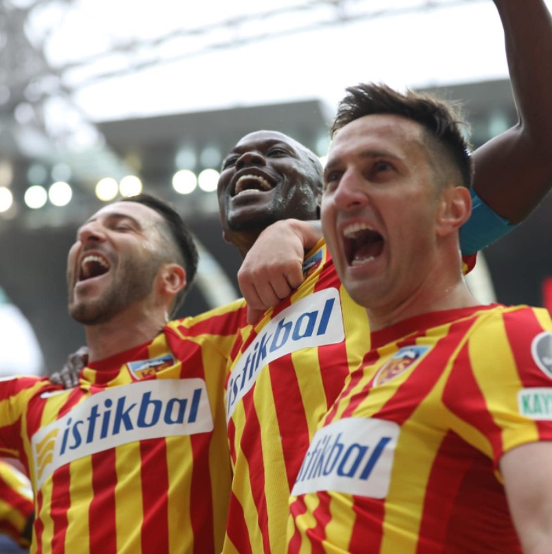 2021-2022 Süper Lig KAYSERİSPOR - BEŞİKTAŞ 2-3 Maç Görseli