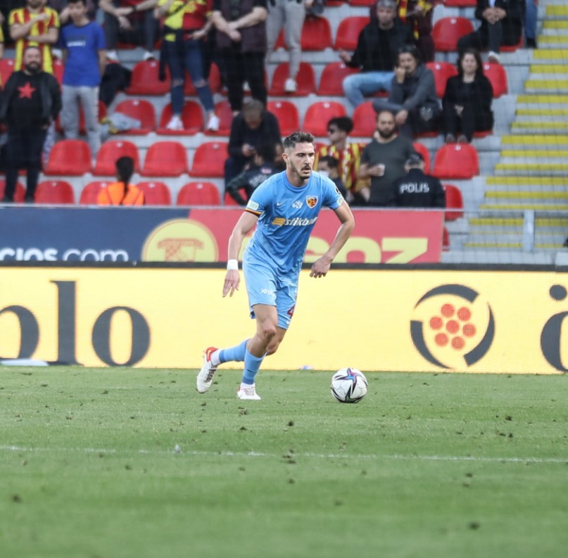 2021-2022 Süper Lig GÖZTEPE - KAYSERİSPOR 1-2 Maç Görseli