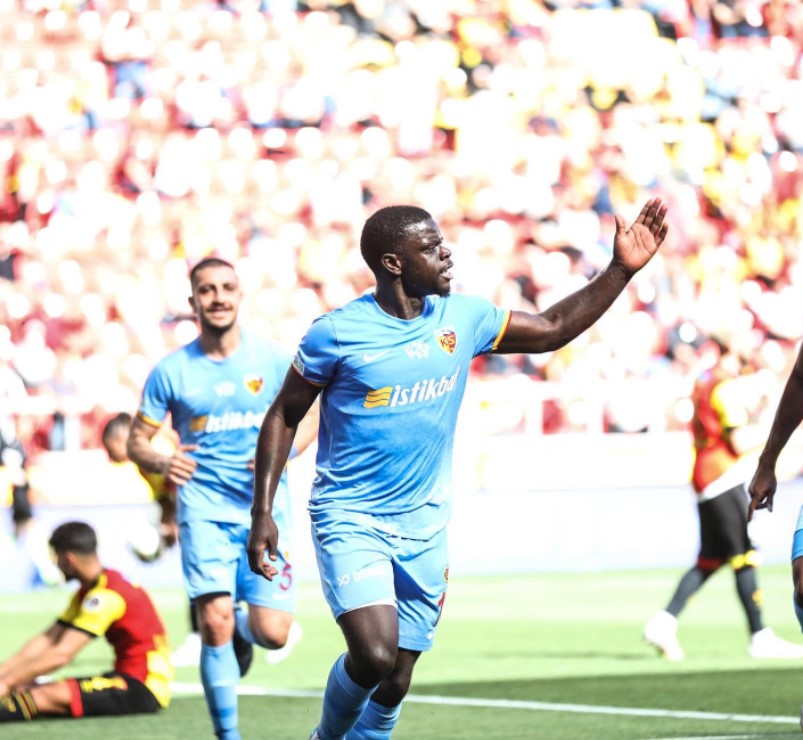 2021-2022 Süper Lig GÖZTEPE - KAYSERİSPOR 1-2 Maç Görseli