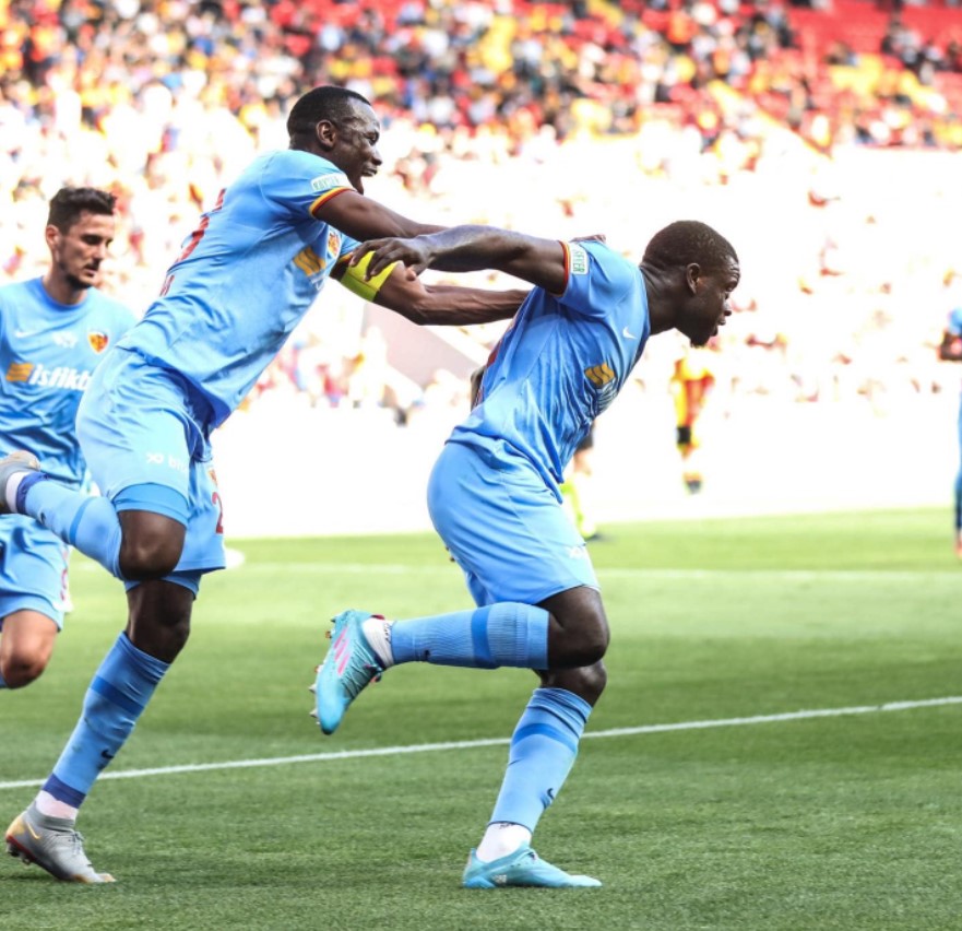 2021-2022 Süper Lig GÖZTEPE - KAYSERİSPOR 1-2 Maç Görseli