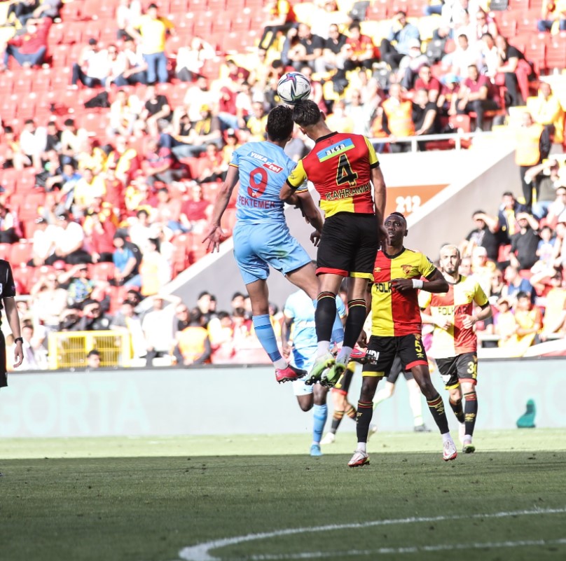 2021-2022 Süper Lig GÖZTEPE - KAYSERİSPOR 1-2 Maç Görseli
