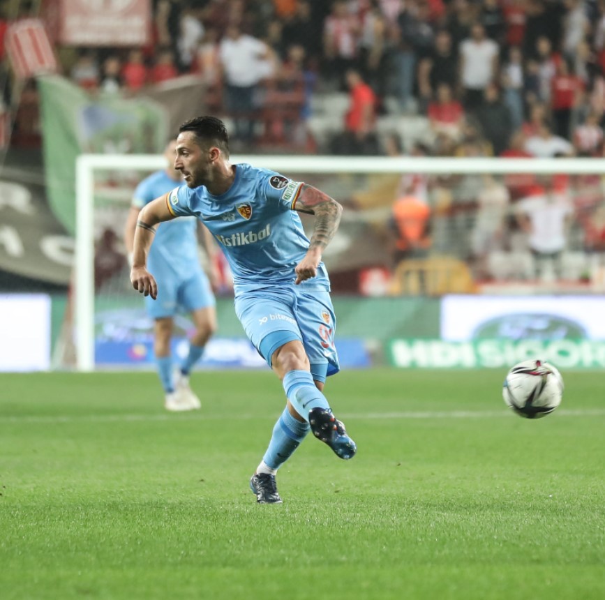2021-2022 Süper Lig ANTALYASPOR - KAYSERİSPOR 1-1 Maç Görseli
