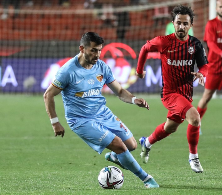 2021-2022 Süper Lig GAZİANTEP FK - KAYSERİSPOR 1-1 Maç Görseli