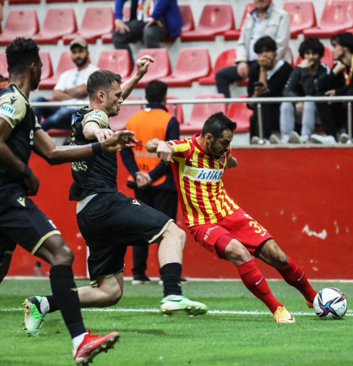 2021-2022 Süper Lig KAYSERİSPOR - YENİ MALATYASPOR 3-0 Maç Görseli