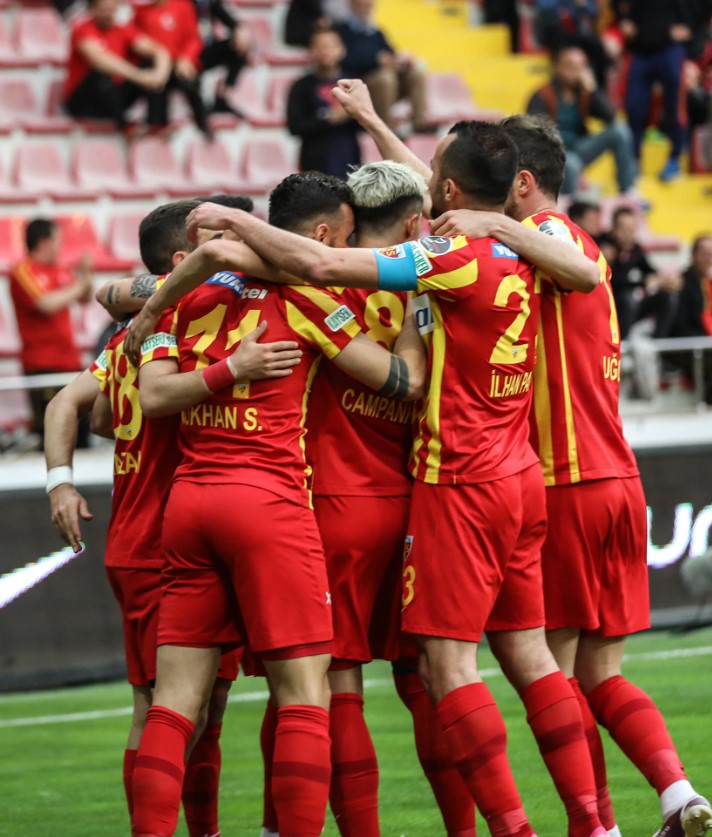 2021-2022 Süper Lig KAYSERİSPOR - YENİ MALATYASPOR 3-0 Maç Görseli
