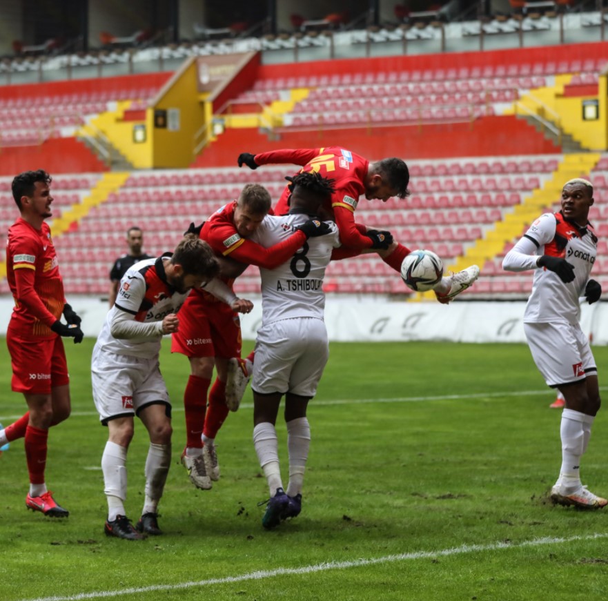 2021-2022 Hazırlık KAYSERİSPOR - GENÇLERBİRLİĞİ 1-0 Maç Görseli
