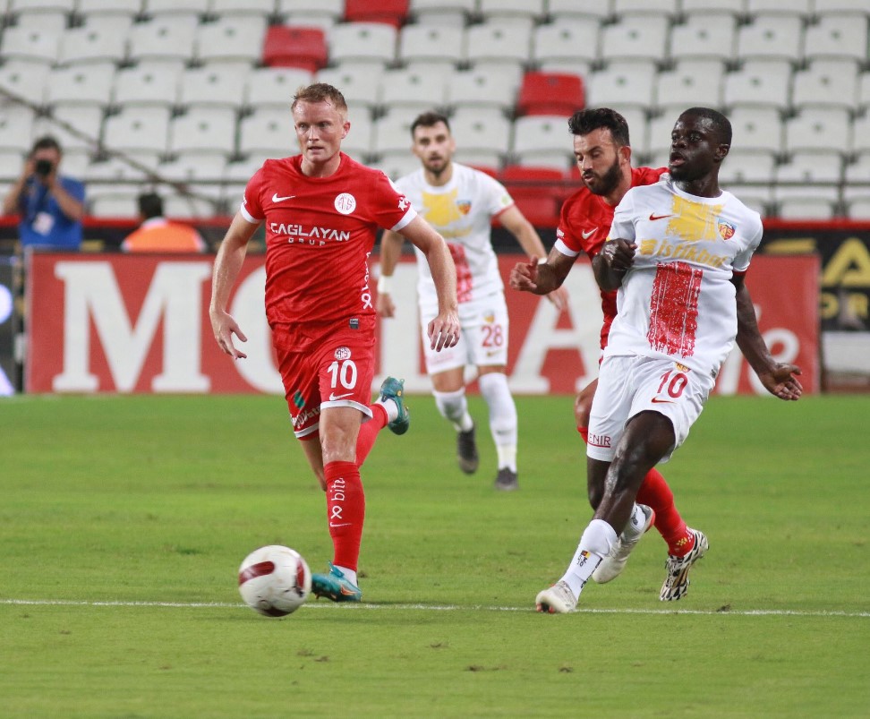 2023-2024 Süper Lig ANTALYASPOR - KAYSERİSPOR 1-1 Maç Görseli