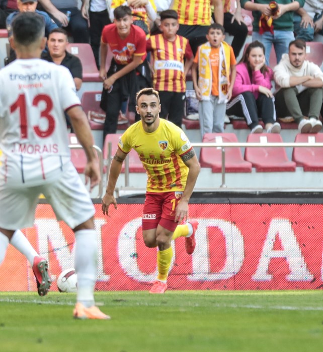 2023-2024 Süper Lig KAYSERİSPOR - GAZİANTEP FK 2-0 Maç Görseli