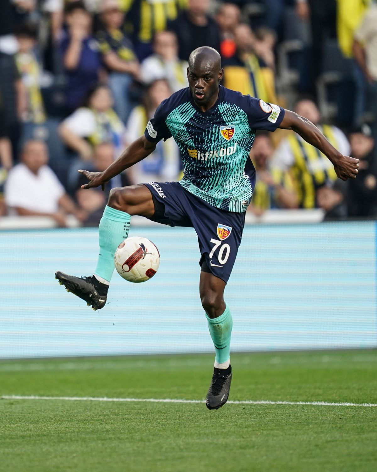 2023-2024 Süper Lig FENERBAHÇE - KAYSERİSPOR 3-0 Maç Görseli