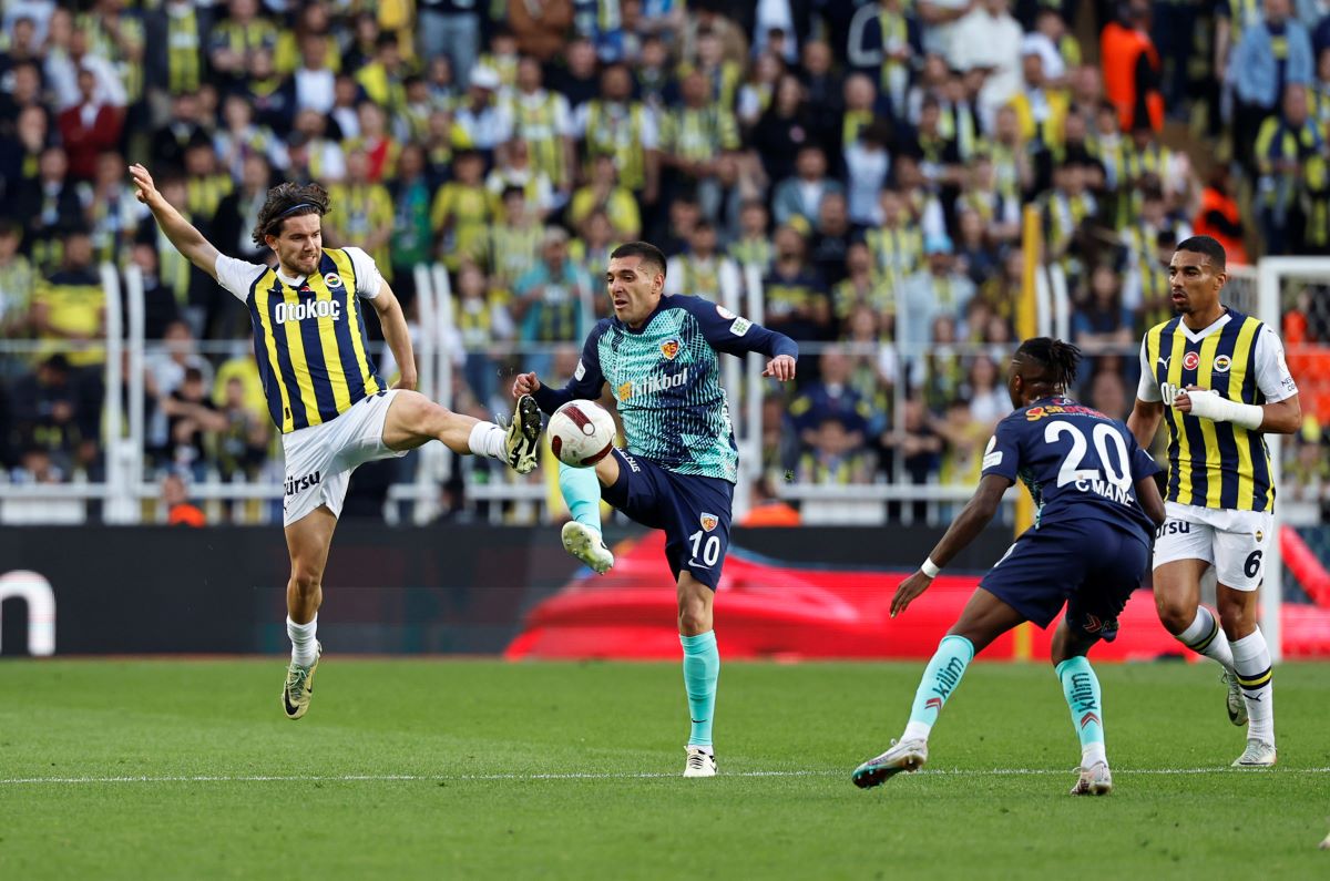 2023-2024 Süper Lig FENERBAHÇE - KAYSERİSPOR 3-0 Maç Görseli