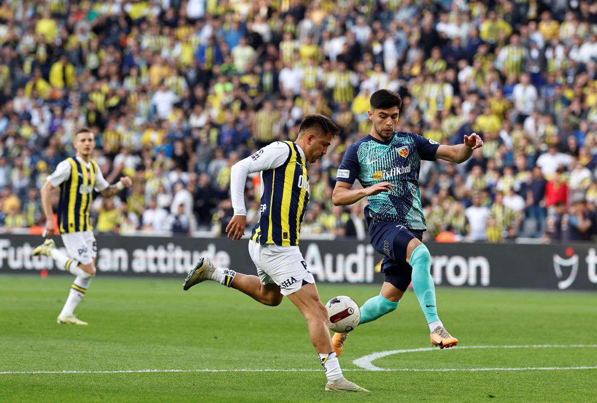 2023-2024 Süper Lig FENERBAHÇE - KAYSERİSPOR 3-0 Maç Görseli