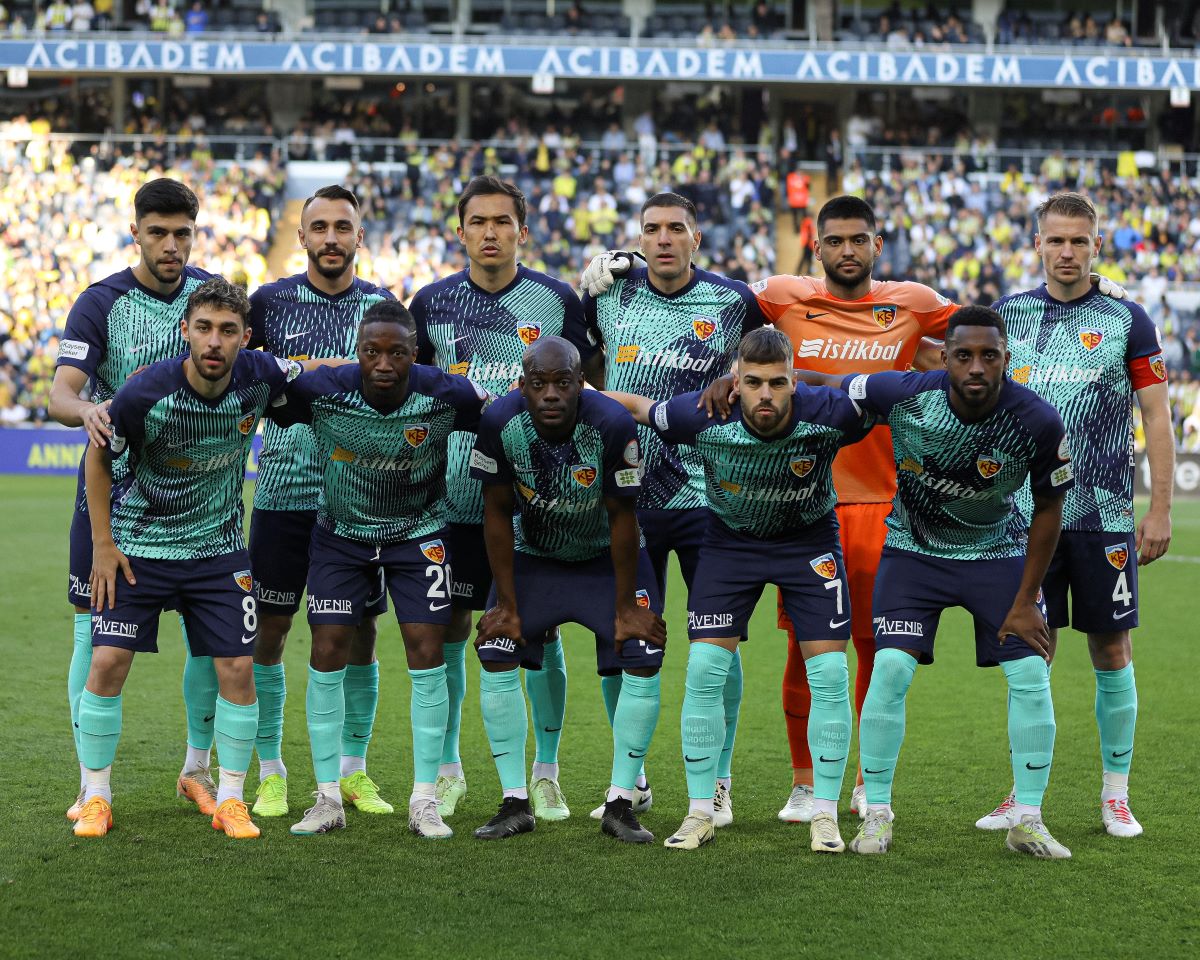 2023-2024 Süper Lig FENERBAHÇE - KAYSERİSPOR 3-0 Maç Görseli