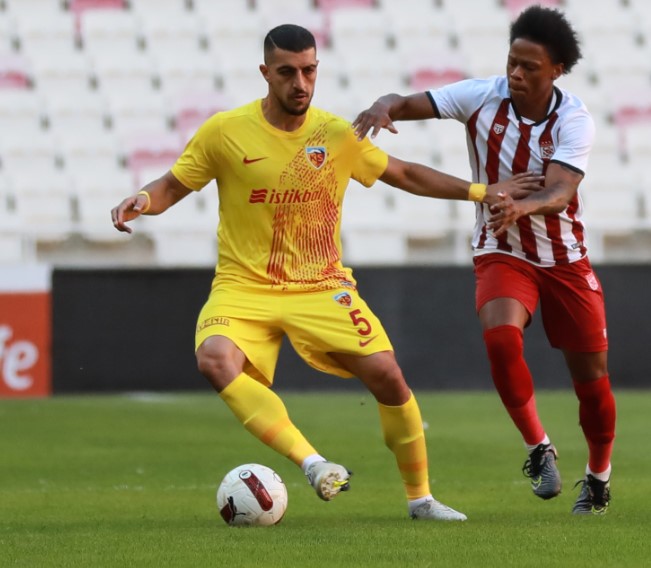 2023-2024 Hazırlık SİVASSPOR - KAYSERİSPOR 2-2 Maç Görseli