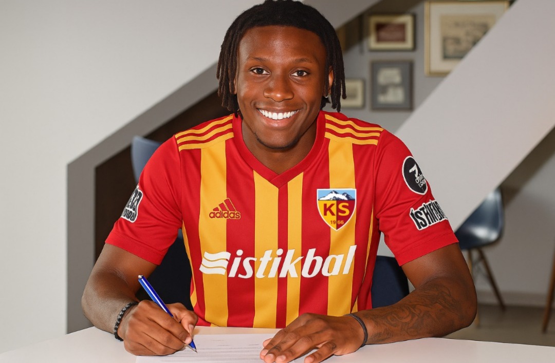 Kayserispor Aaron Opoku-Tawiah ile Anlaştı.