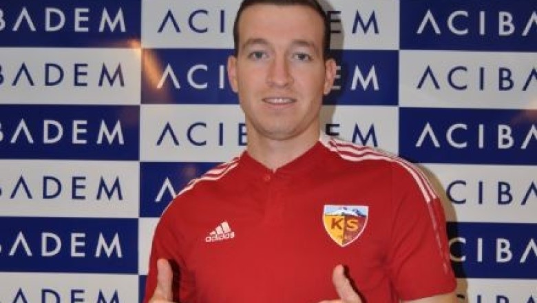 Kayserispor Denis Makarov ile Resmi Sözleşmeyi İmzaladı.